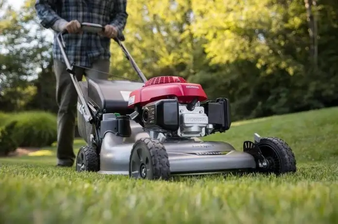 best self propelled lawn mower | Best Home Gear