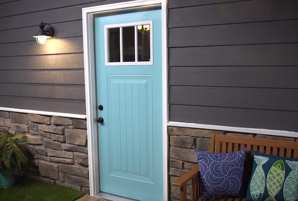 how to paint a metal door